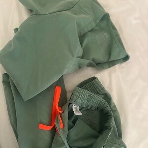 FIGS perfect condition xs set sage green orange string